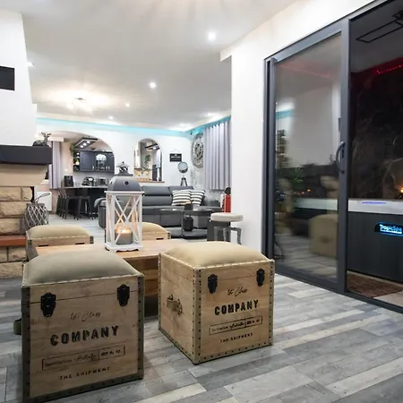 La Maison Du Bonheur- Spa, Detente & Nature Jarménil