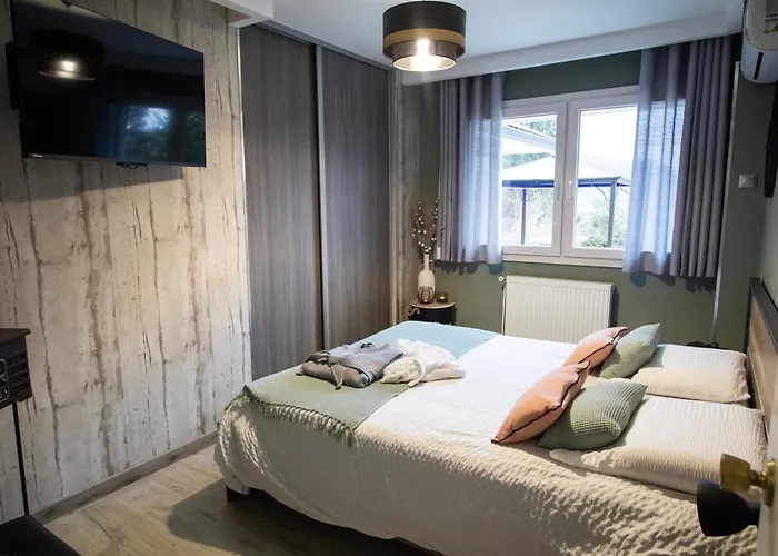 La Maison Du Bonheur- Spa, Detente & Nature * Jarménil